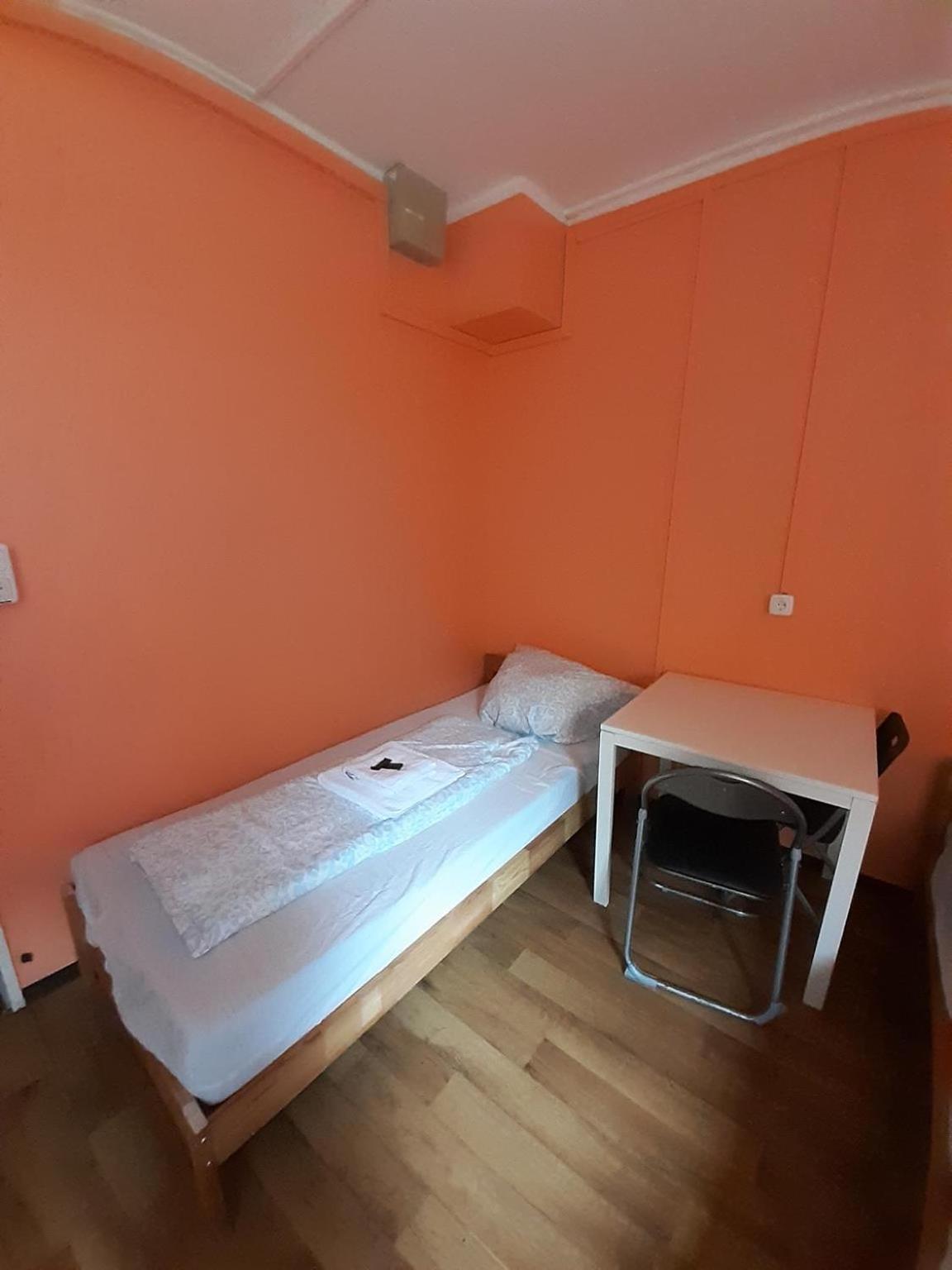 Budget Allach & Tub 19a Monaco di Baviera